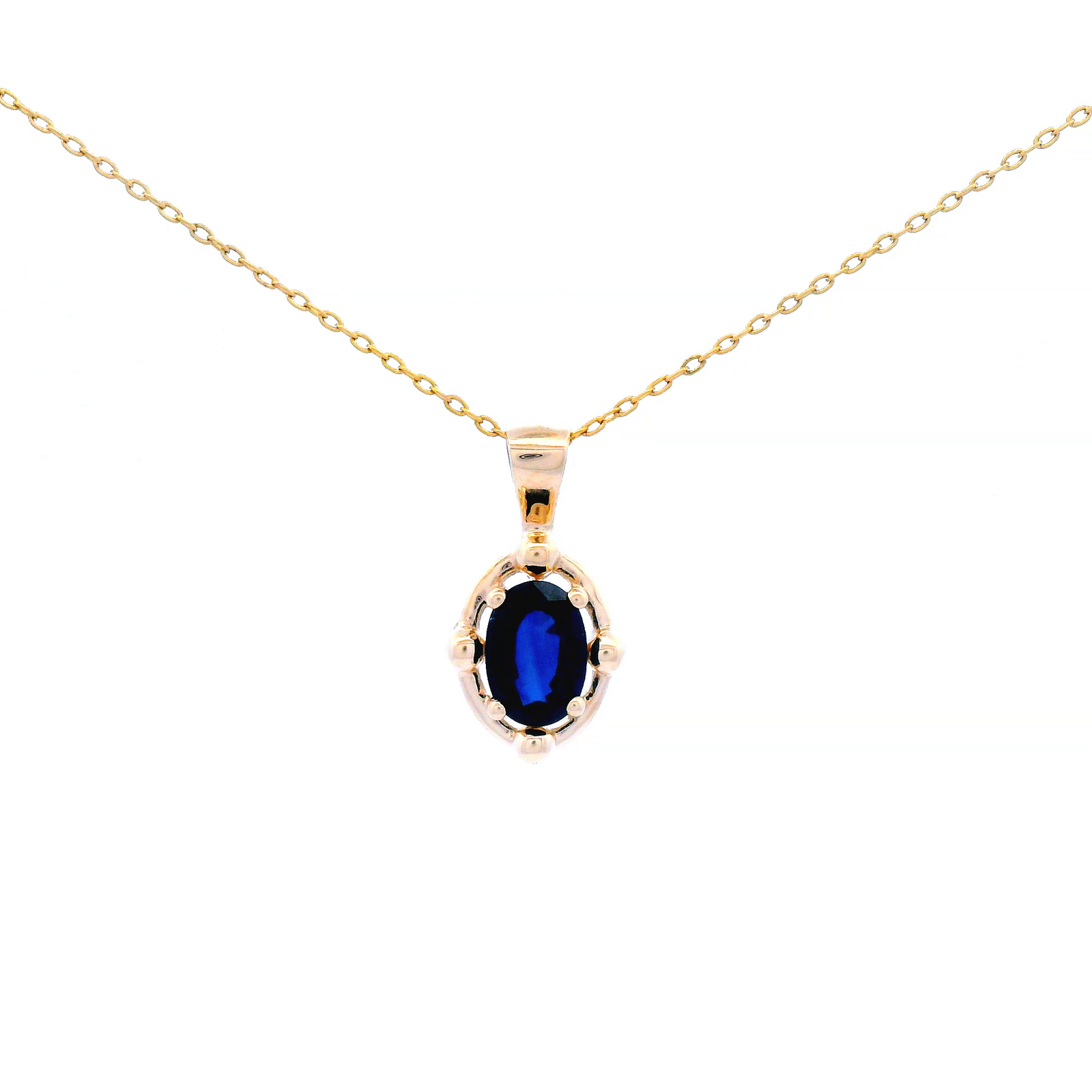 Sapphire Pendant set in Yellow Gold