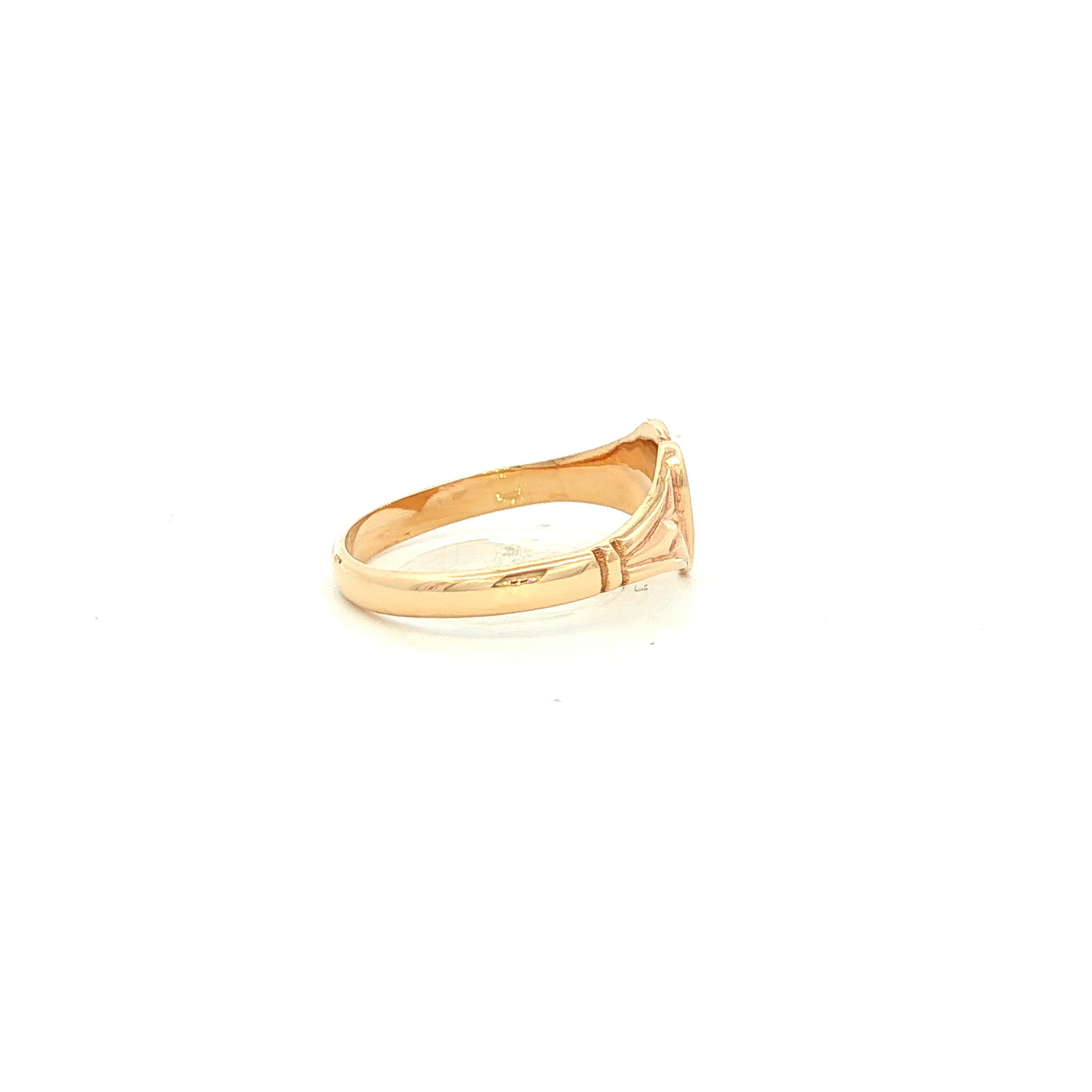Single Heart Plain Signet in Yellow Gold