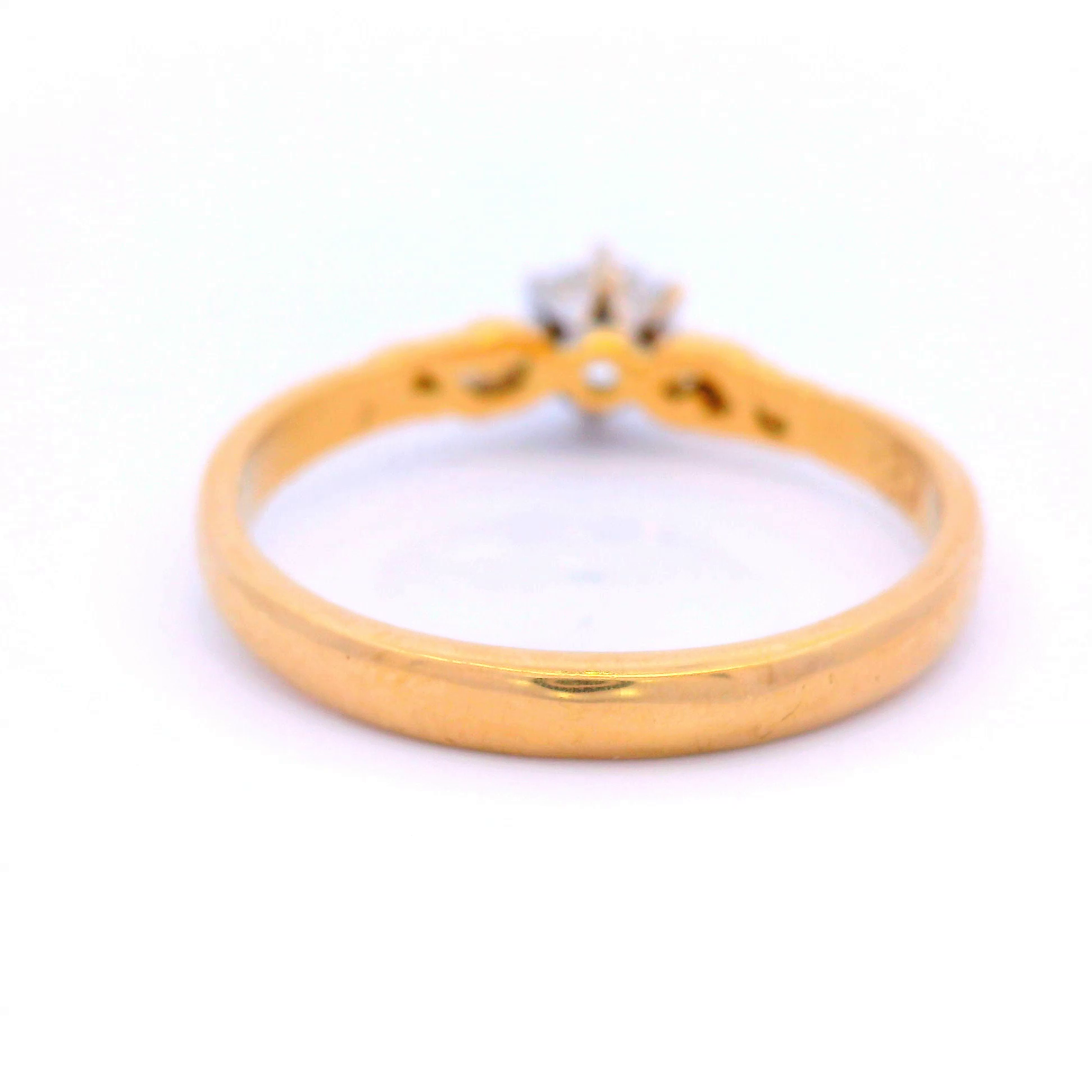 Diamond in a Yellow Gold Filigree Antique Style Setting