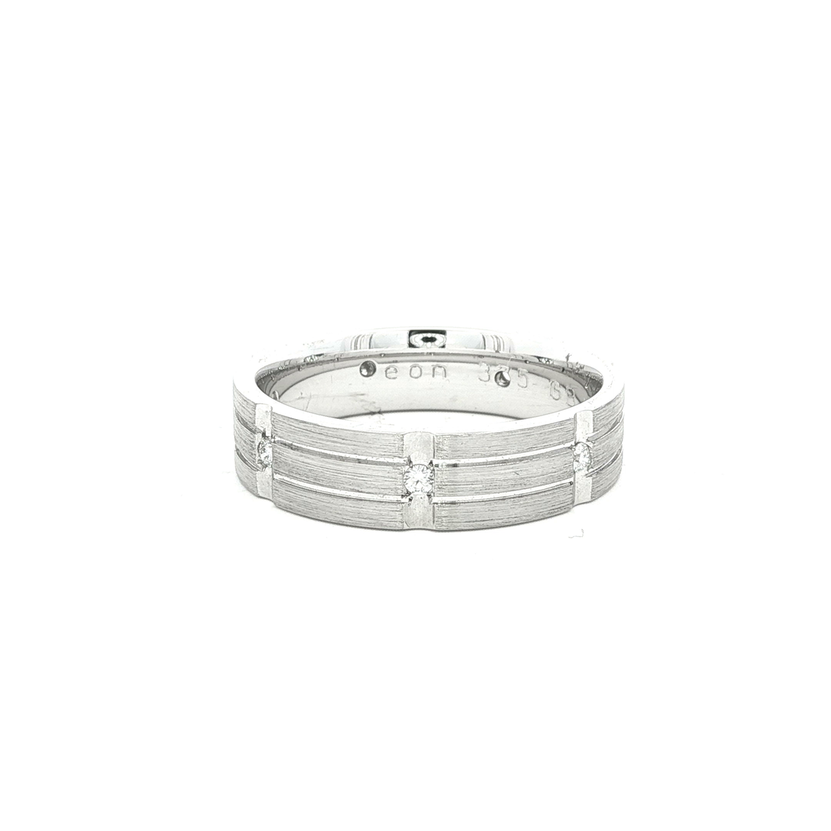 Platinum White Gold Band Ring with Round Brilliant Diamonds