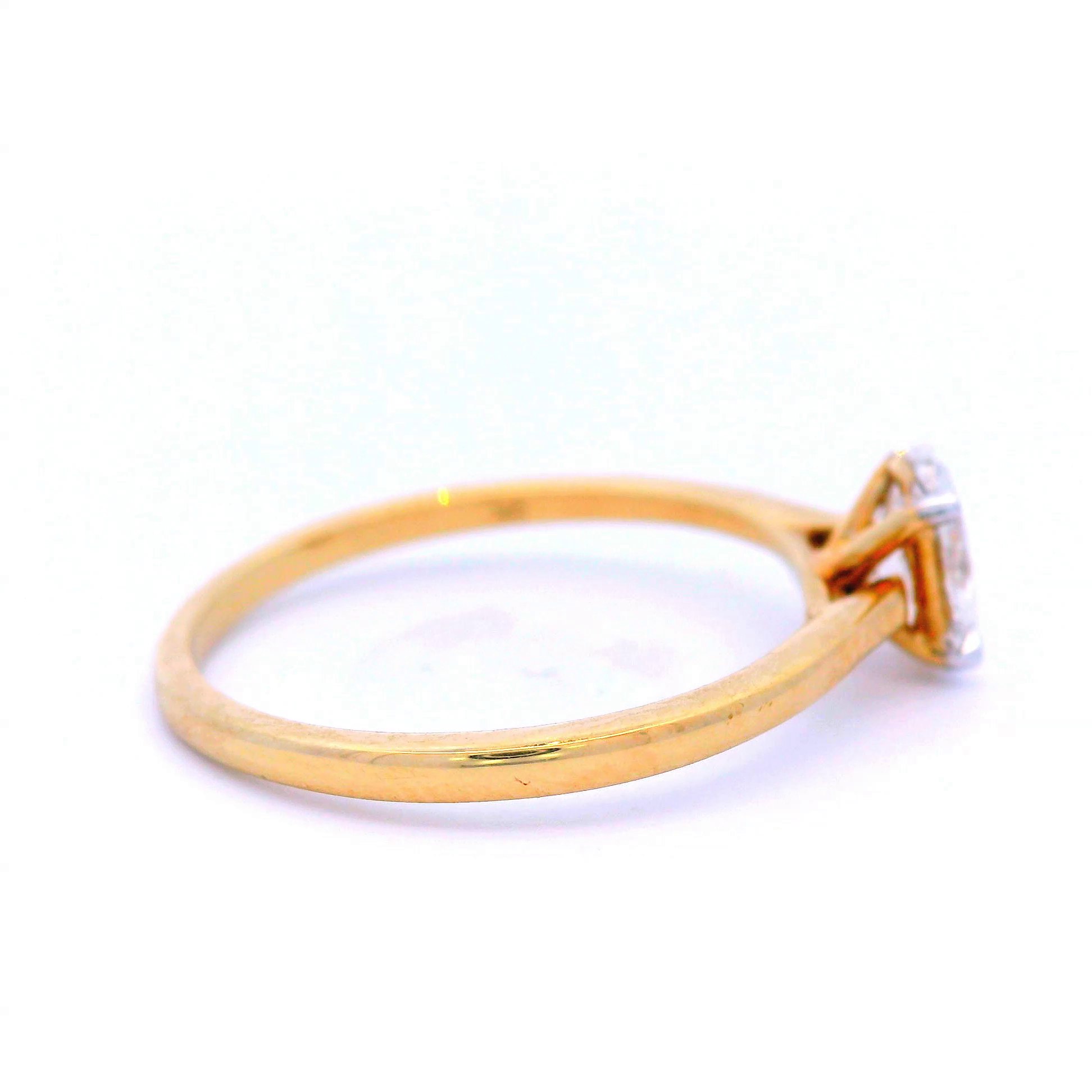 Oval Cut Diamond Set in Yellow Gold