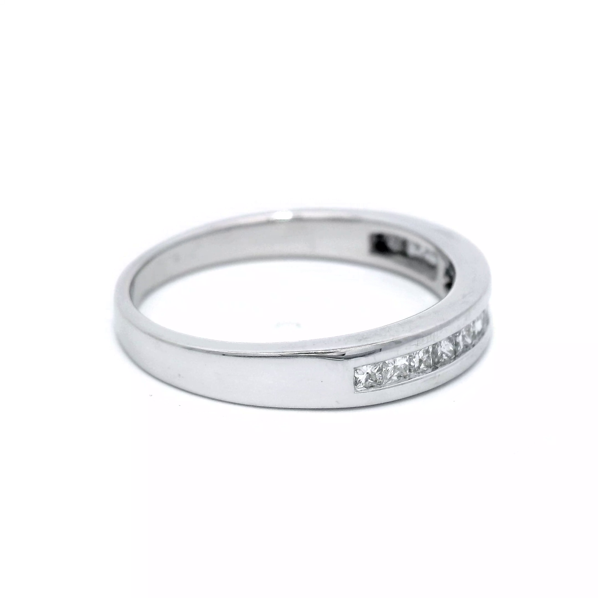 18CT W/G PRINCESS CUT CHANNEL SET DIA WEDDER TDW .50CT SZ M