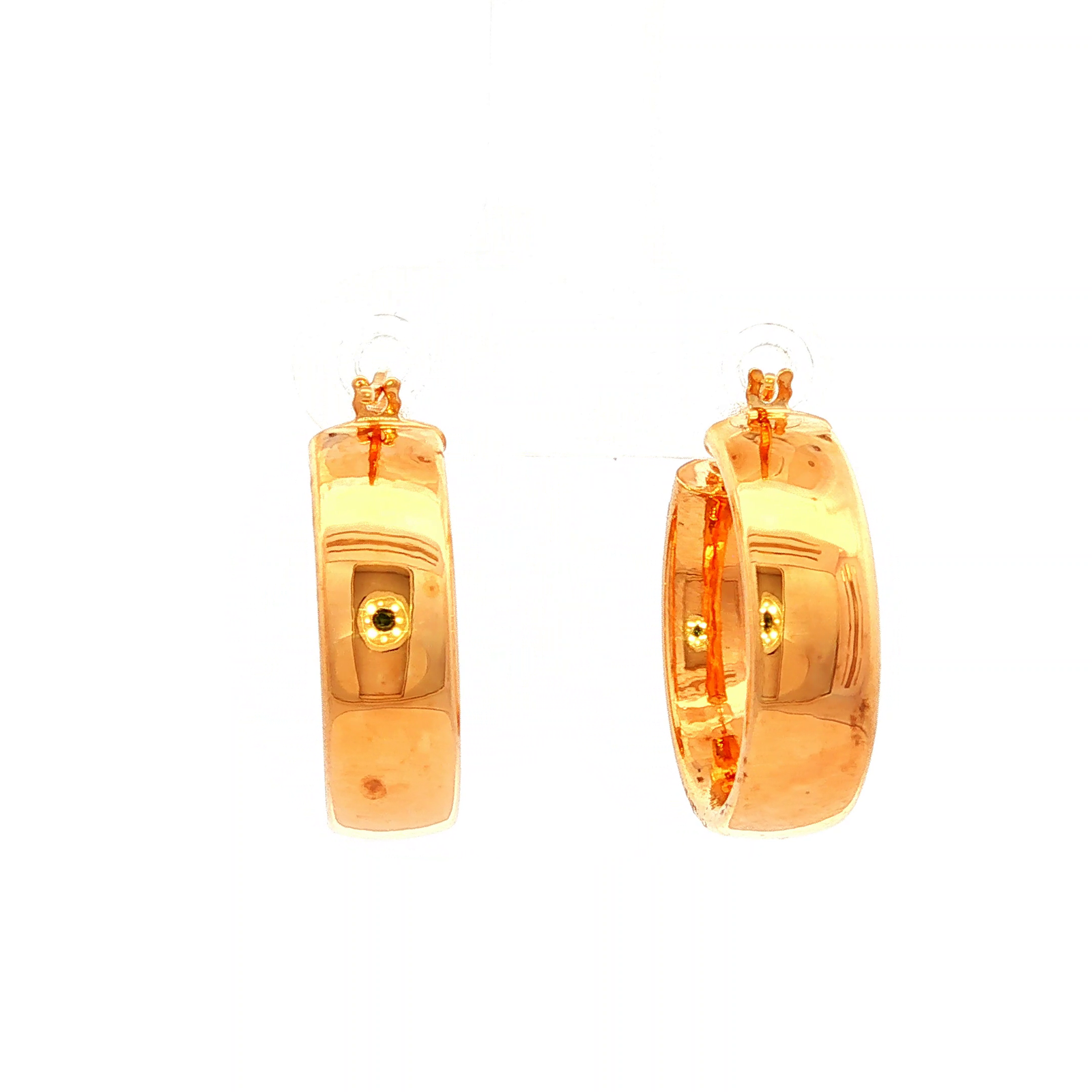 Hoop Earrings in Yellow Gold