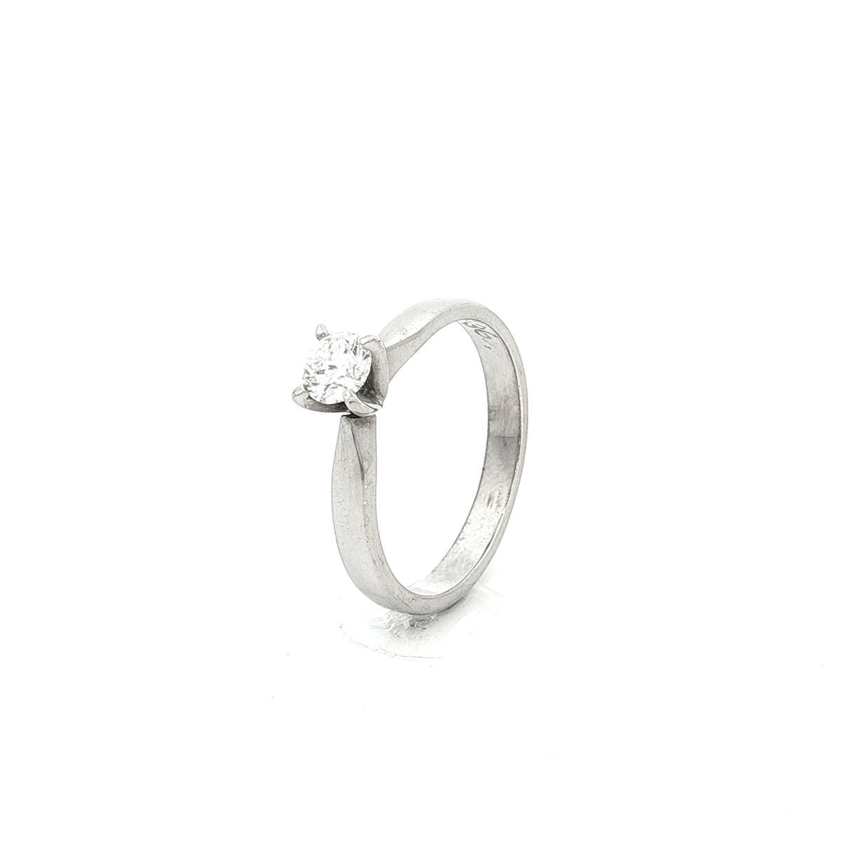 Diamon Set in White Gold Engagement Ring