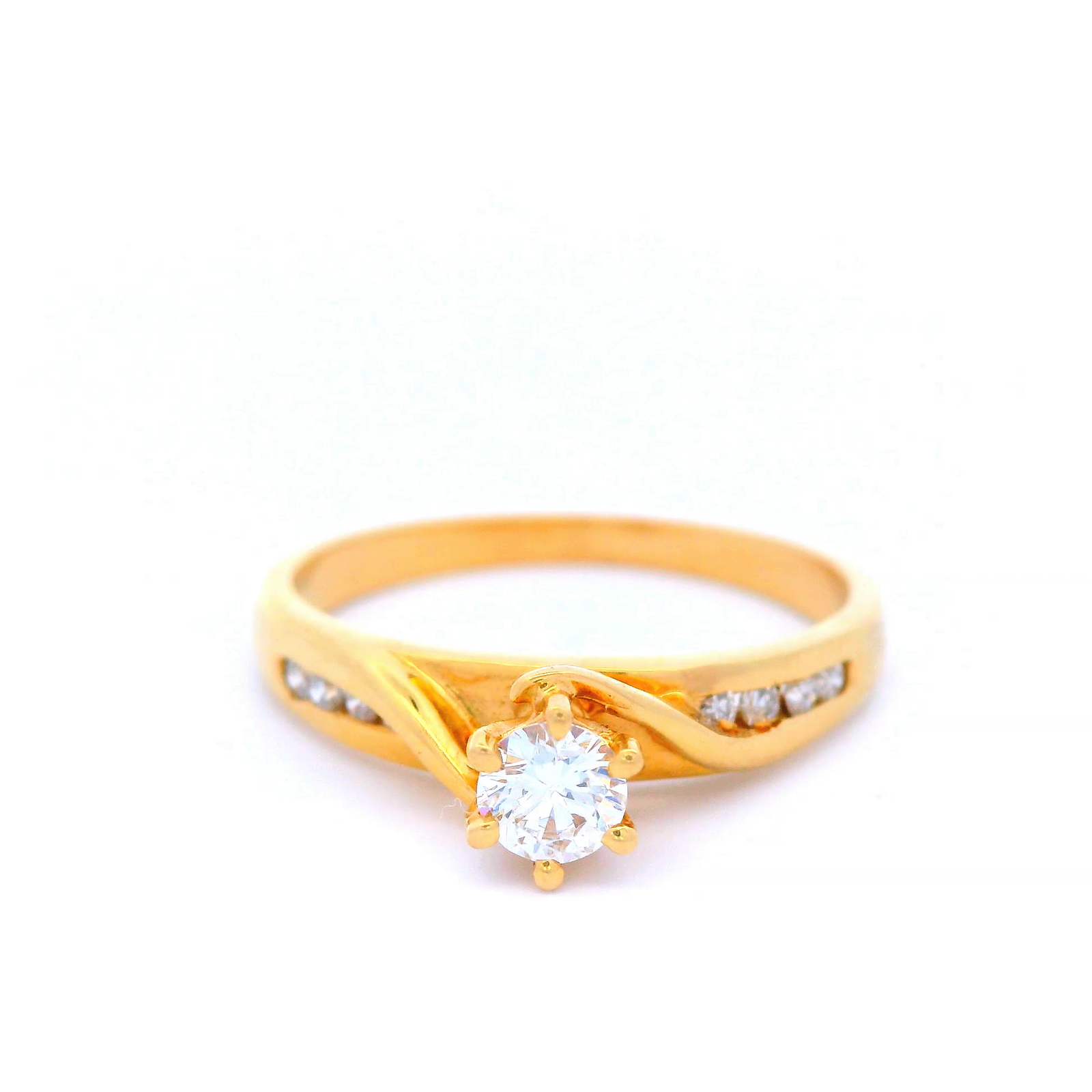 Diamond Engagement Ring Set in Yellow Gold