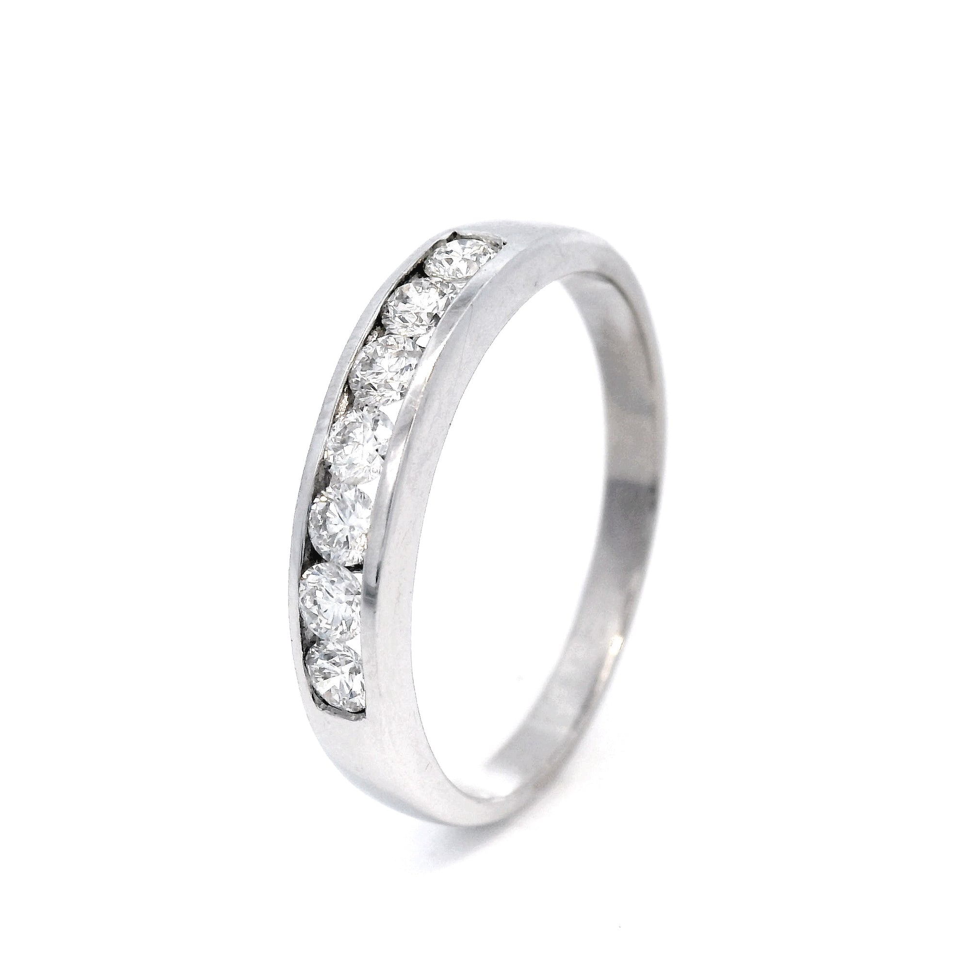 Q7 18CT W/G 7=.39CT RBC CHANNEL SET BAND SZ N