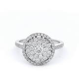 Round Halo Diamond Ring Set in White Gold
