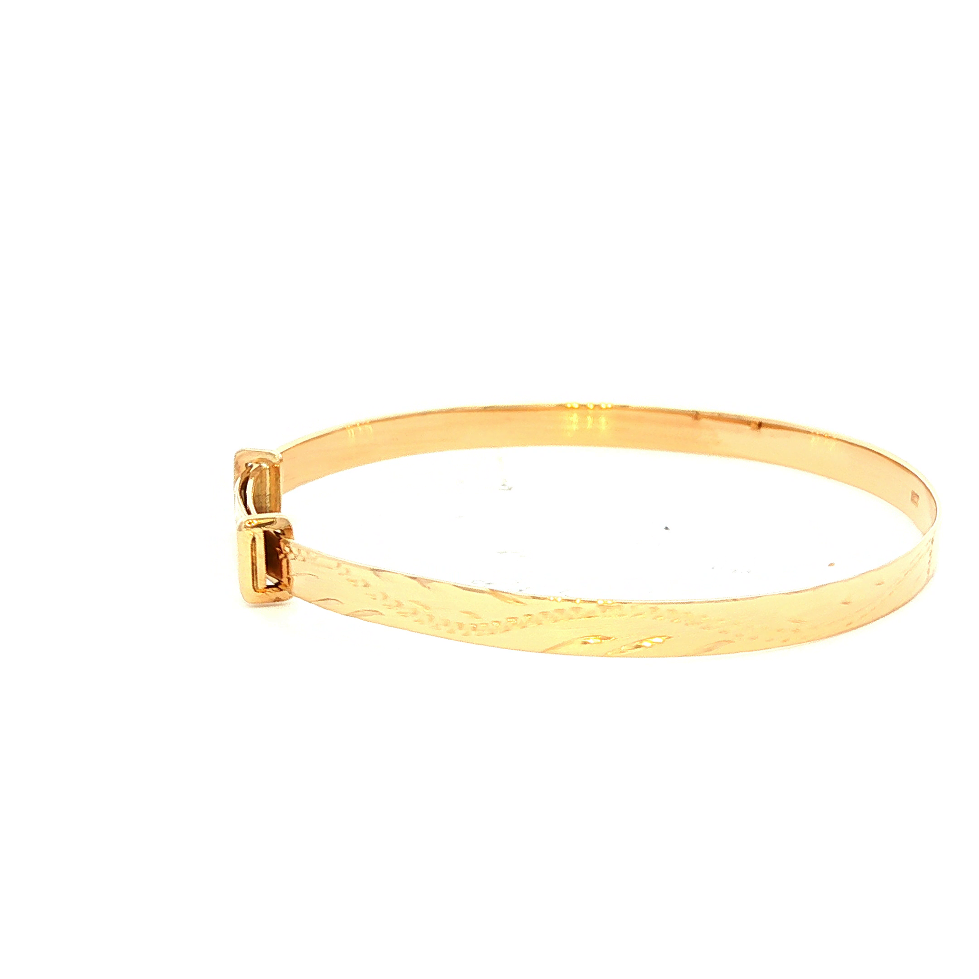 Expanding Baby Bangle in Yellow Gold