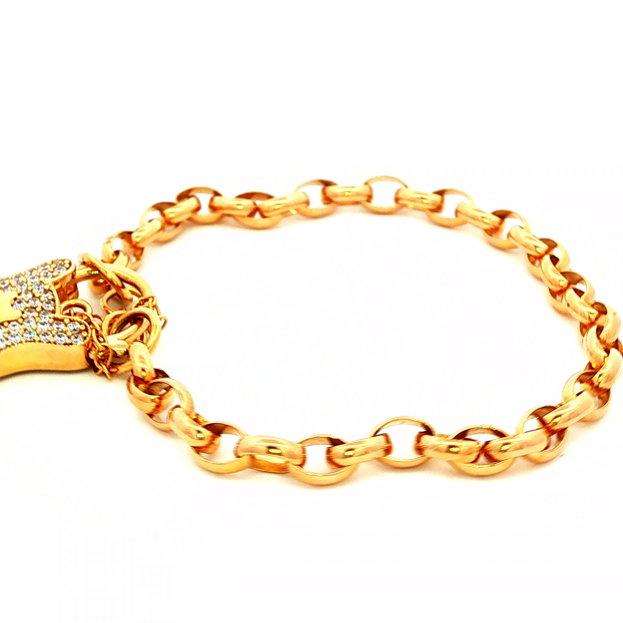 Fluted Padlock Belcher Bracelet in Yellow Gold