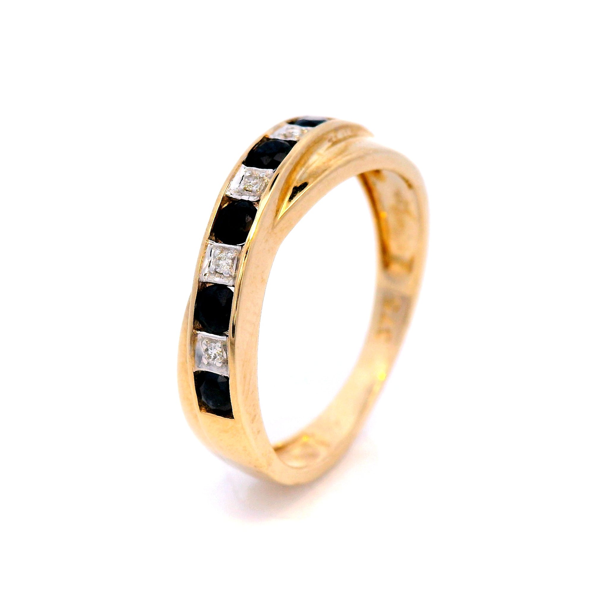 9 Carat Yellow Gold Diamond And Black Sapphire Ring Sz O