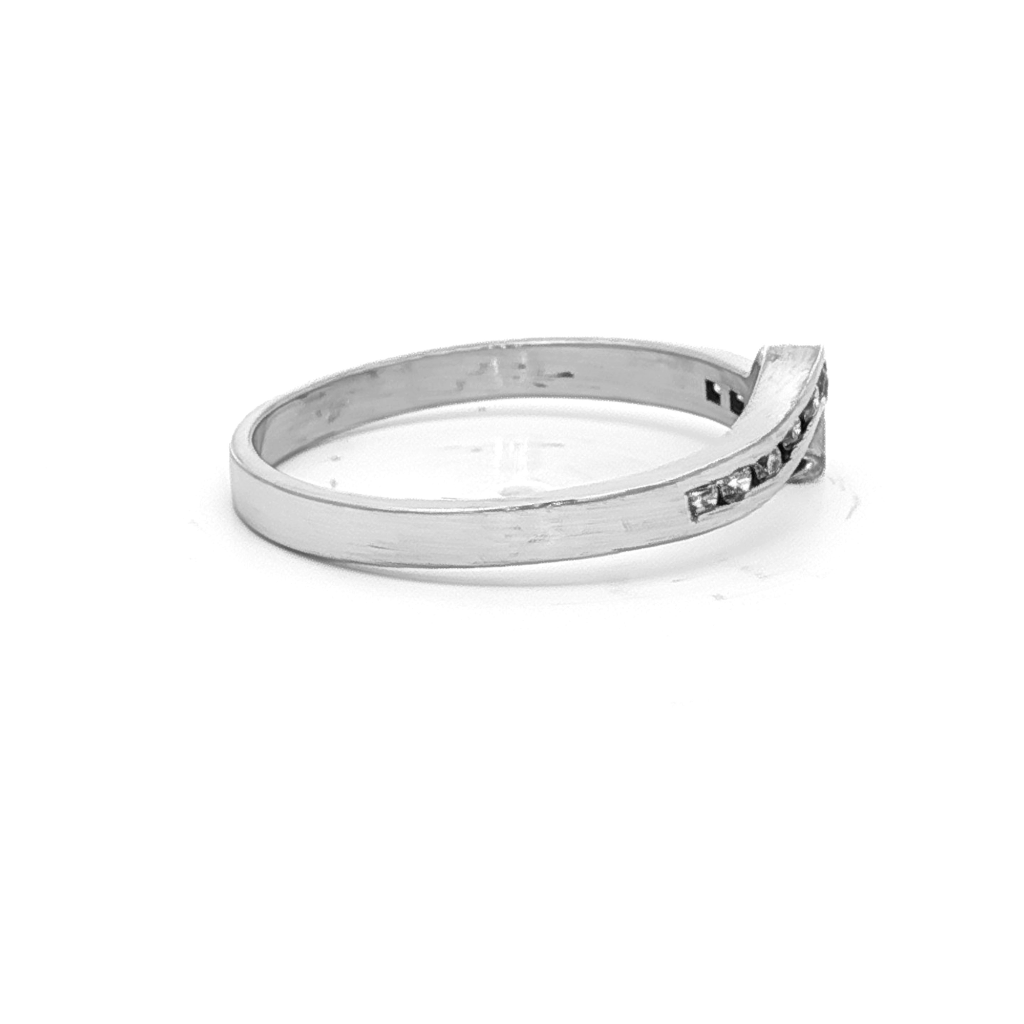 9CT W/G FITTED CHAINNEL SET Dia ETERNITY RING TDW=.11CT SZ M