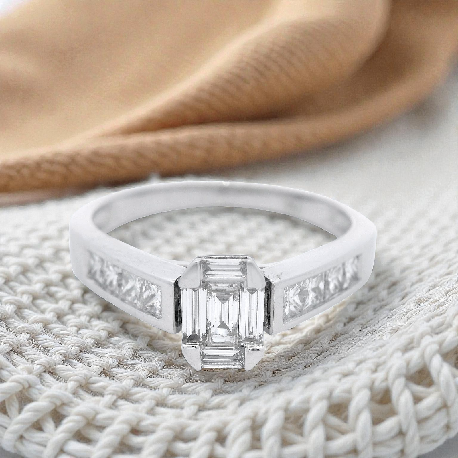 Princess Cut Diamond With Emerald in White Gold