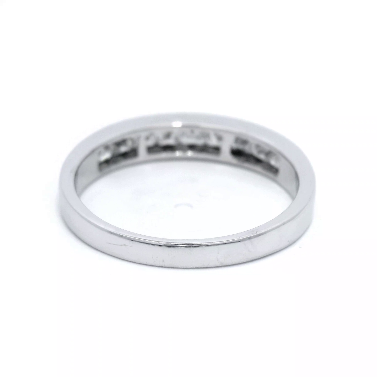 Curved Princess Diamond Ring in White Gold