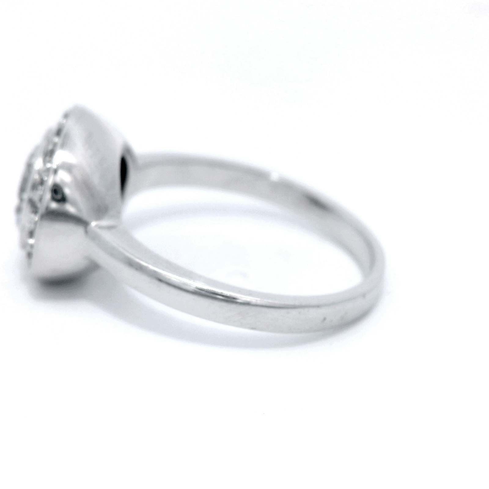 Evergem 9 Carat With Round Bezel Simulated E=1.9Ct Sz P