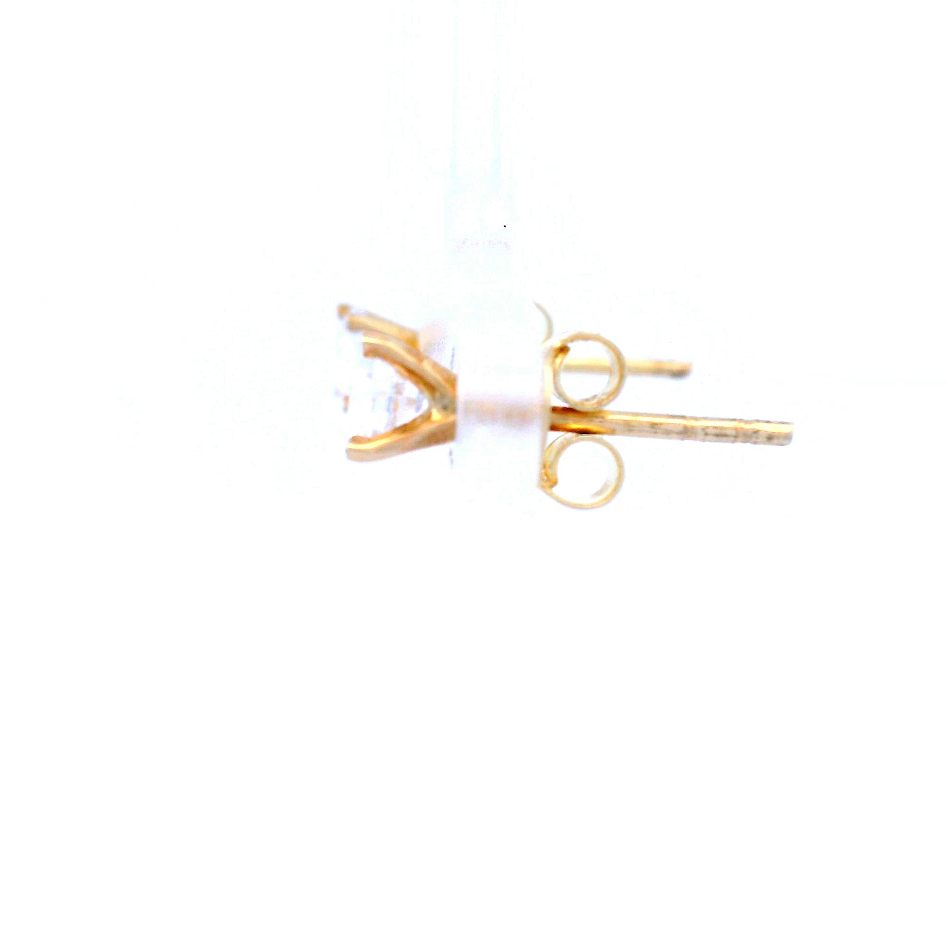 4 Claw Cubic Zirconia Earrings in Yellow Gold