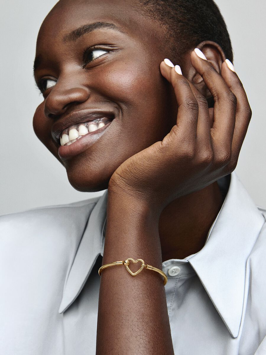 14k Gold snake chain bracelet with heart clasp