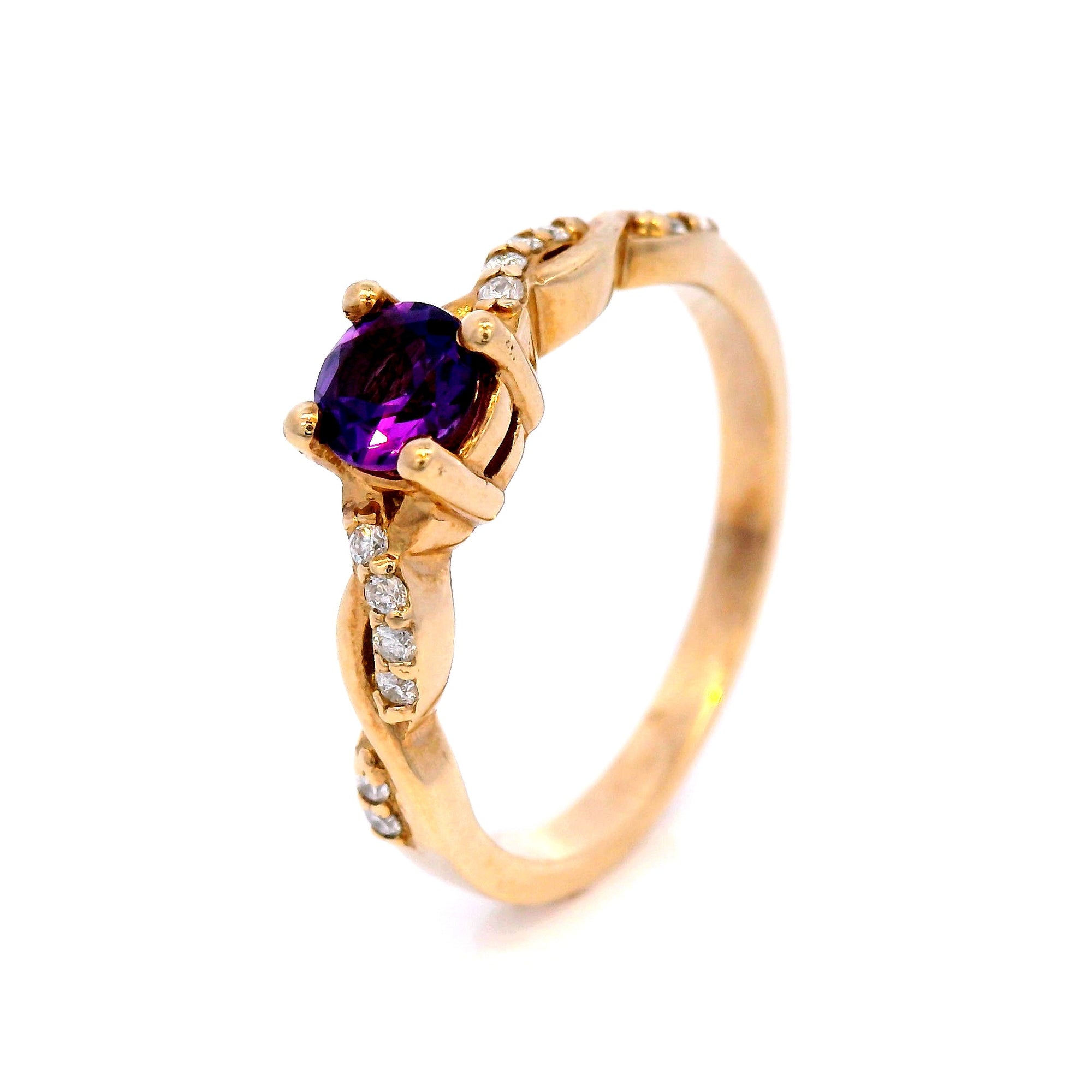 9 Carat Yellow Gold Amethyst nd Diamond Dress Ring 12=0.09 Carat Round Brilliant Cut Diamonds SZ M