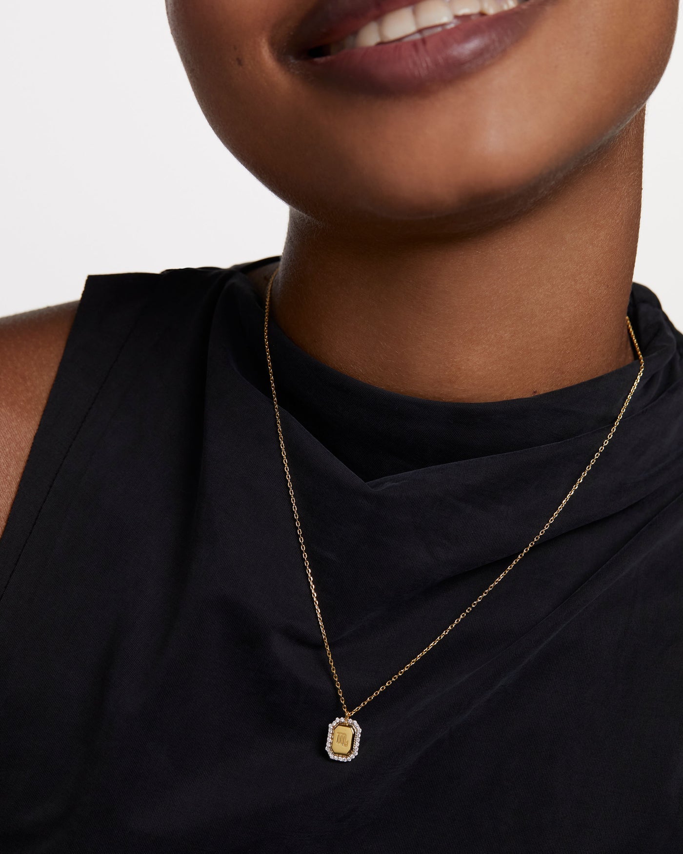 PDPAOLA Capricorn Necklace Engraved In Octagonal Pendant