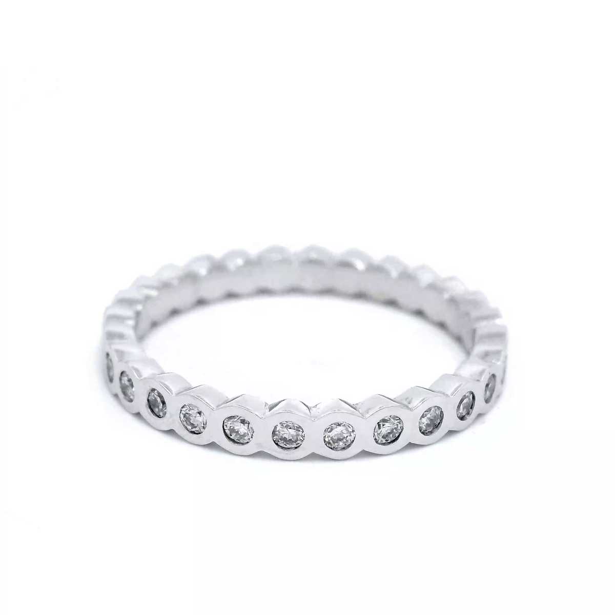 9ct WG RUB SET Dia RING. DiaS FULL SHANK SZ M