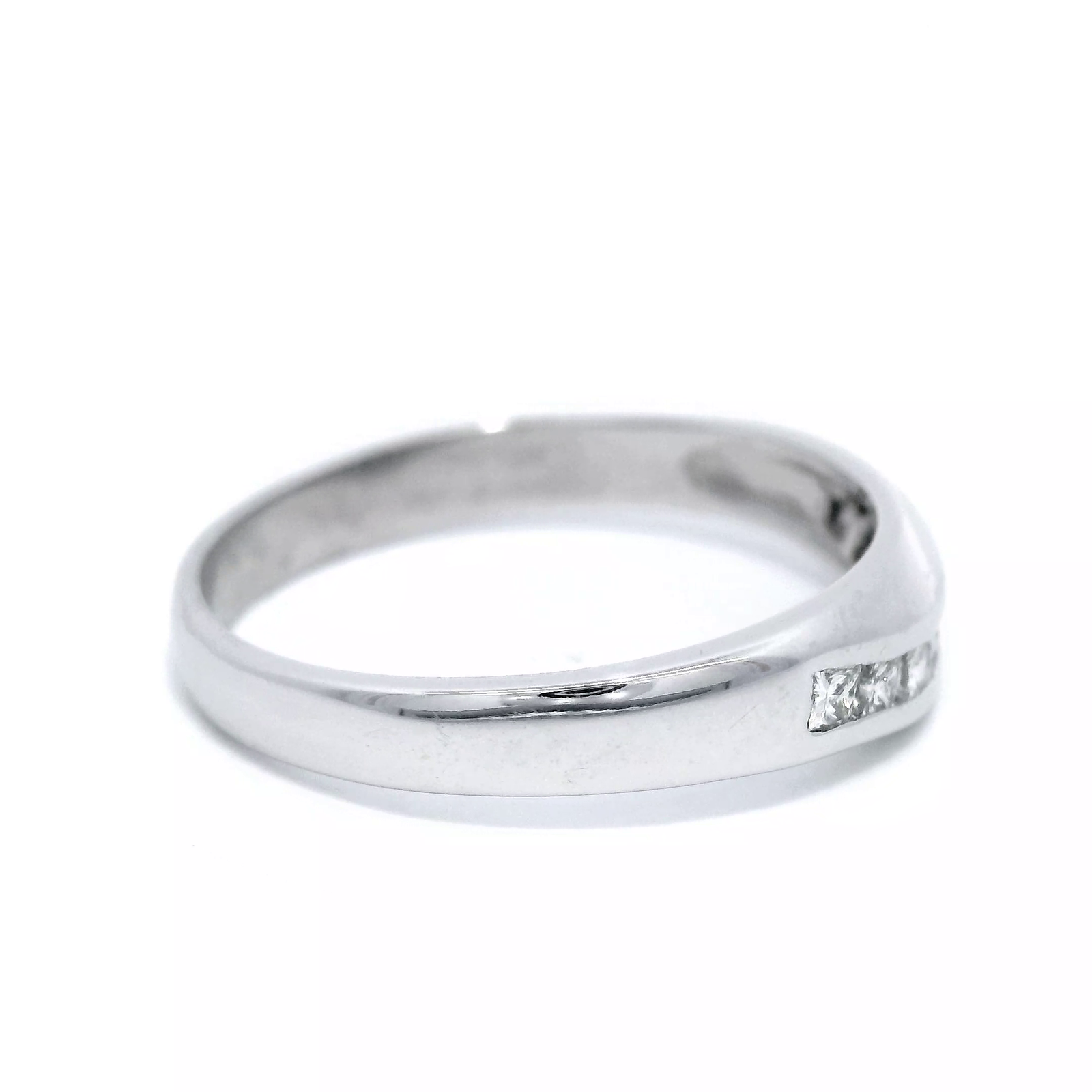 Princess Cut Diamond Set Ring in White Gold