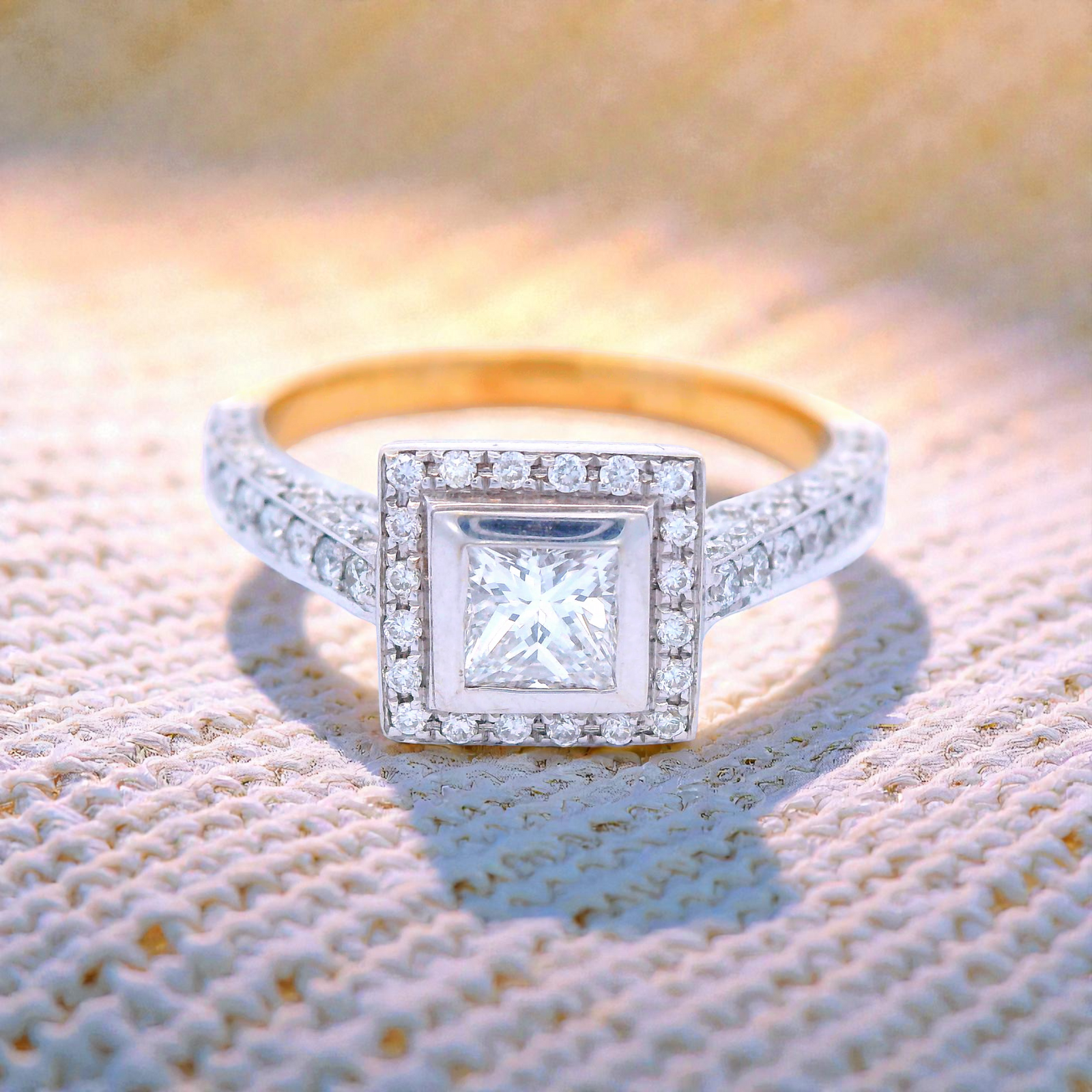 O2 18CT 2 TONE Dia RING 1 X.40CT PRINCESS SURROUNDS=.60CT