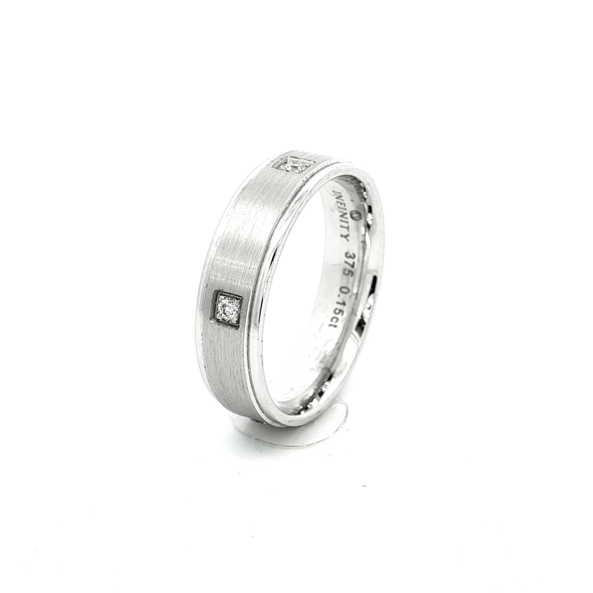 White Gold and Diamond Mens Wedder