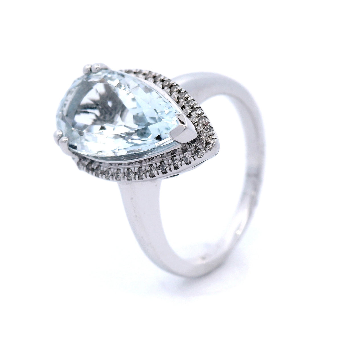 Diamond and Aquamarine Ring in White Gold