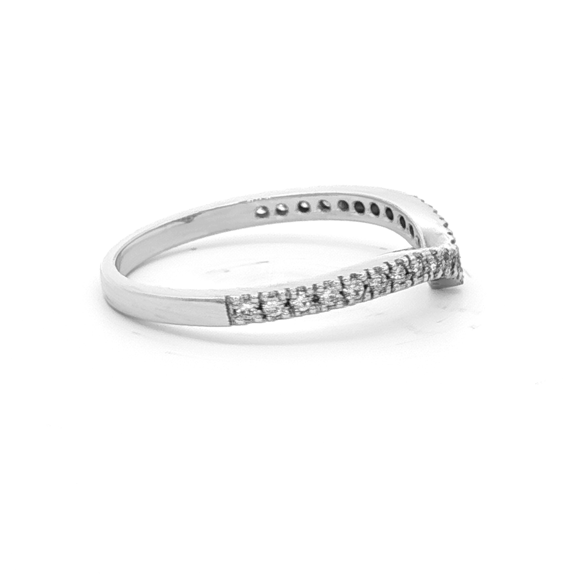 25x150pc Diamond 18ct White Gold