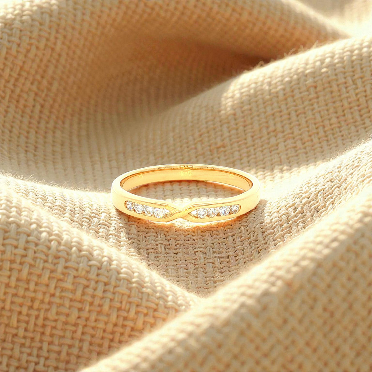 Chanel Set Crossover Ring in Yellow Gold