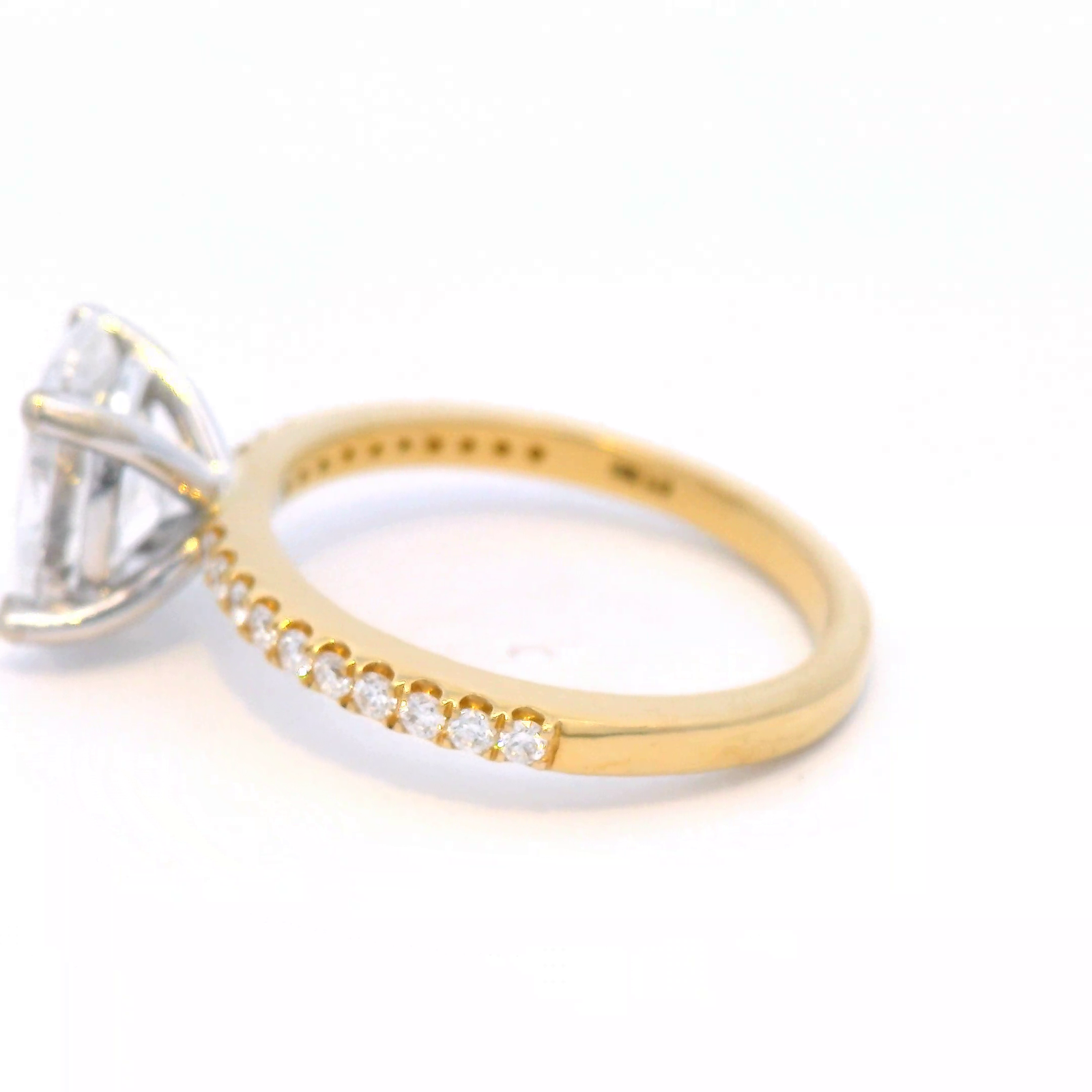 18 Carat Yellow Gold Diamond Ring