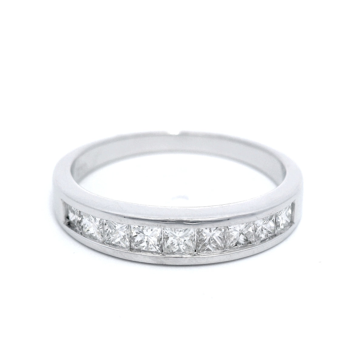 Curved Princess Diamond Ring in White Gold