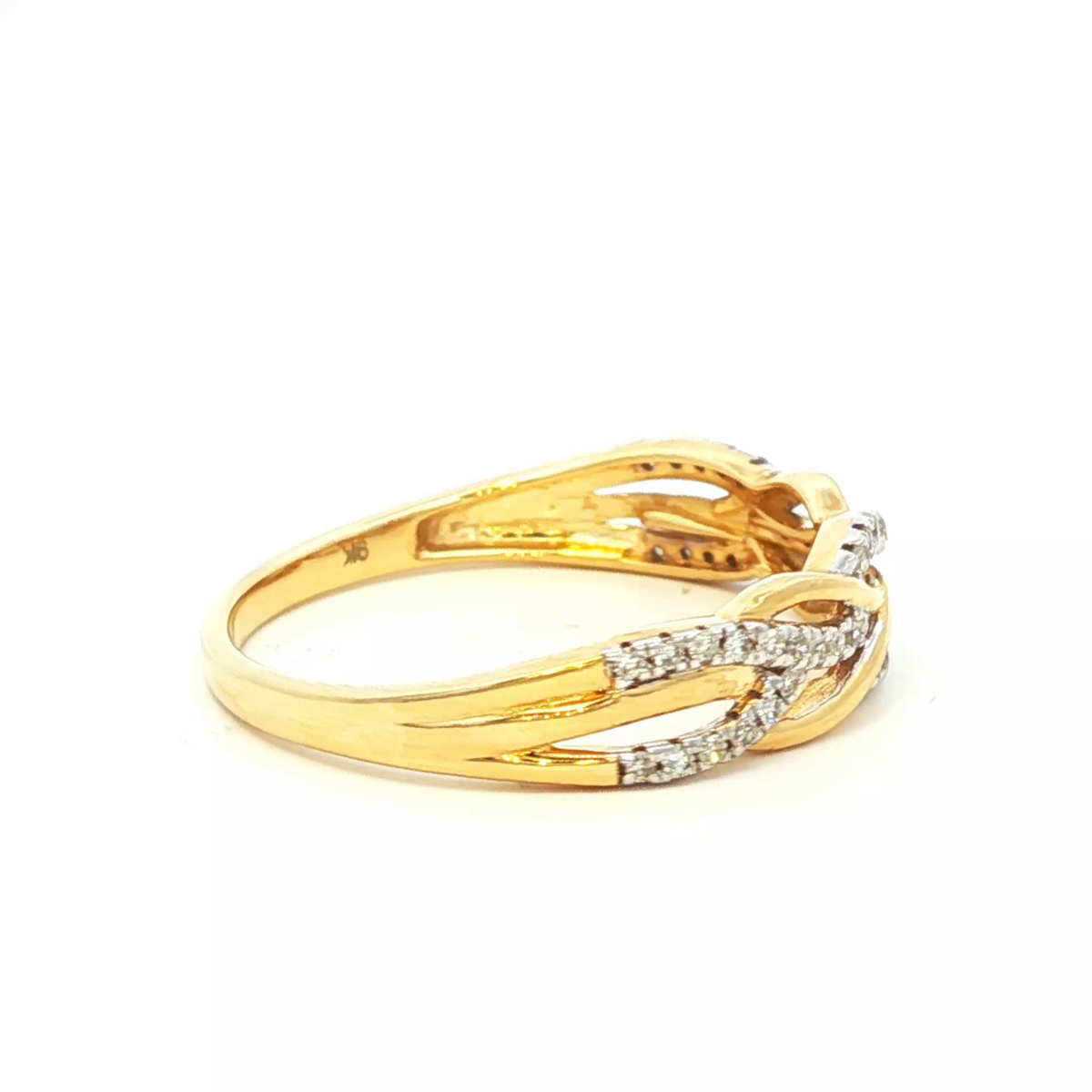 Yellow Gold Band Ring with Round Brilliant Diamonds