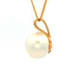 South Sea Pearl and Diamond Pendant in Yellow Gold