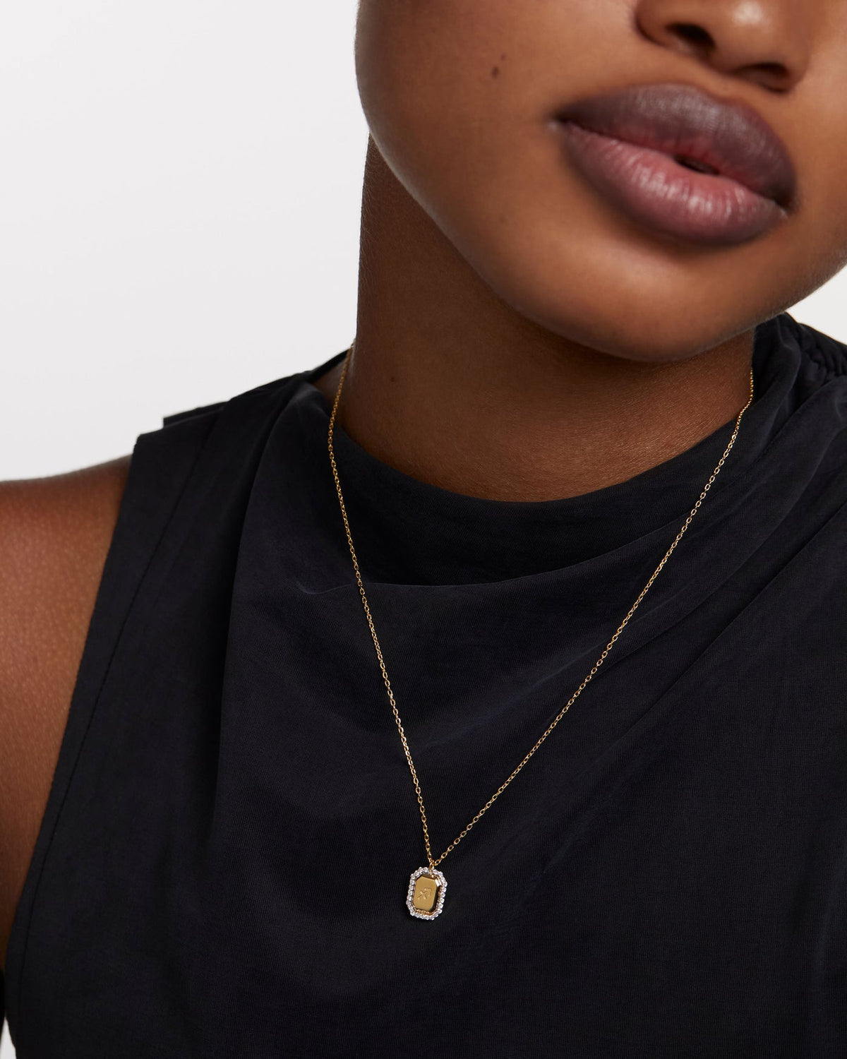 PDPAOLA Capricorn Necklace Engraved In Octagonal Pendant