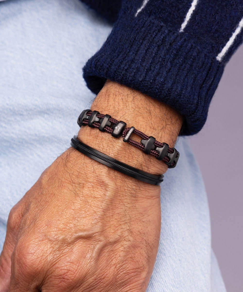 Pig And Hen Bold Bob Mahogany | Black Medium