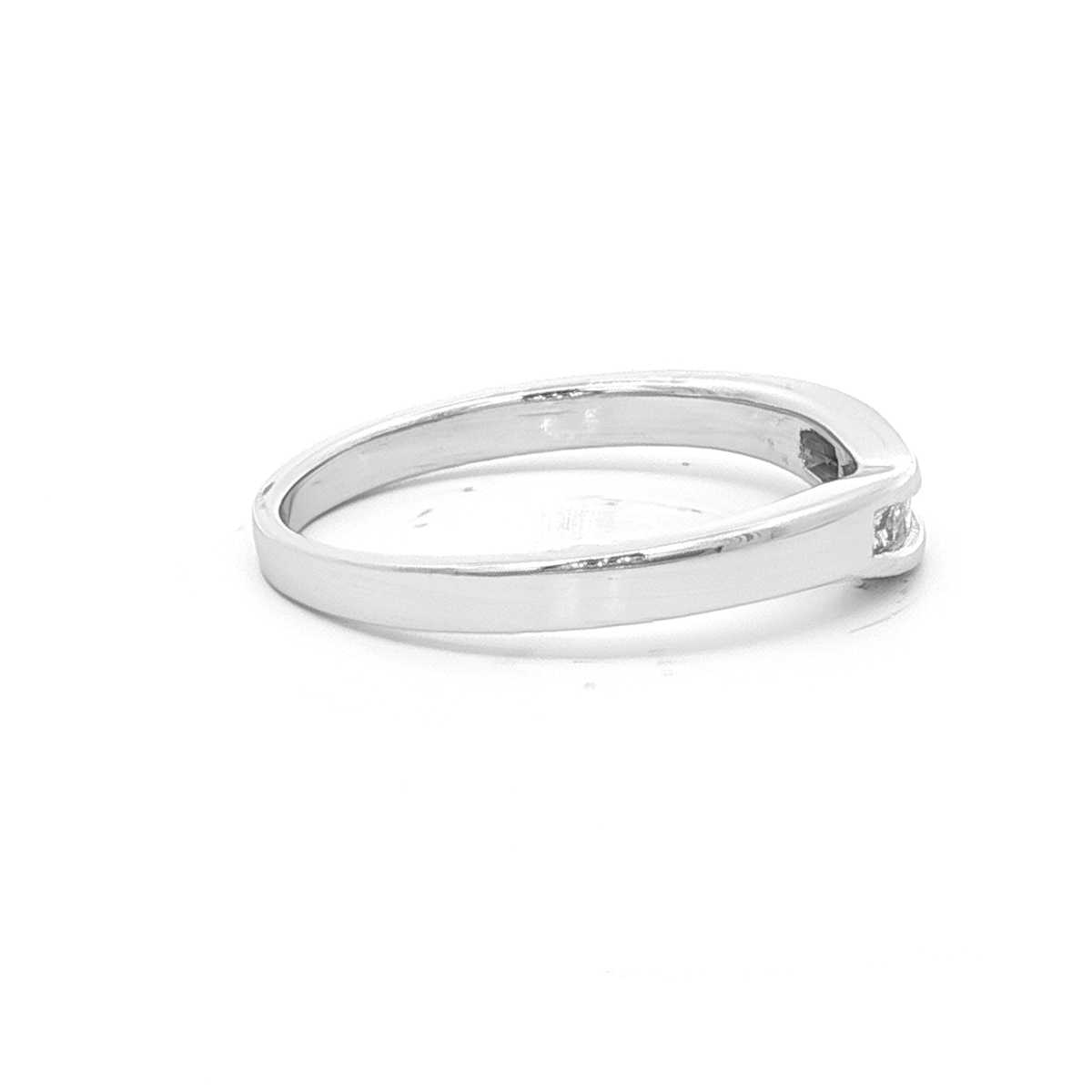 Curved Diamond Princess Cut in White Gold