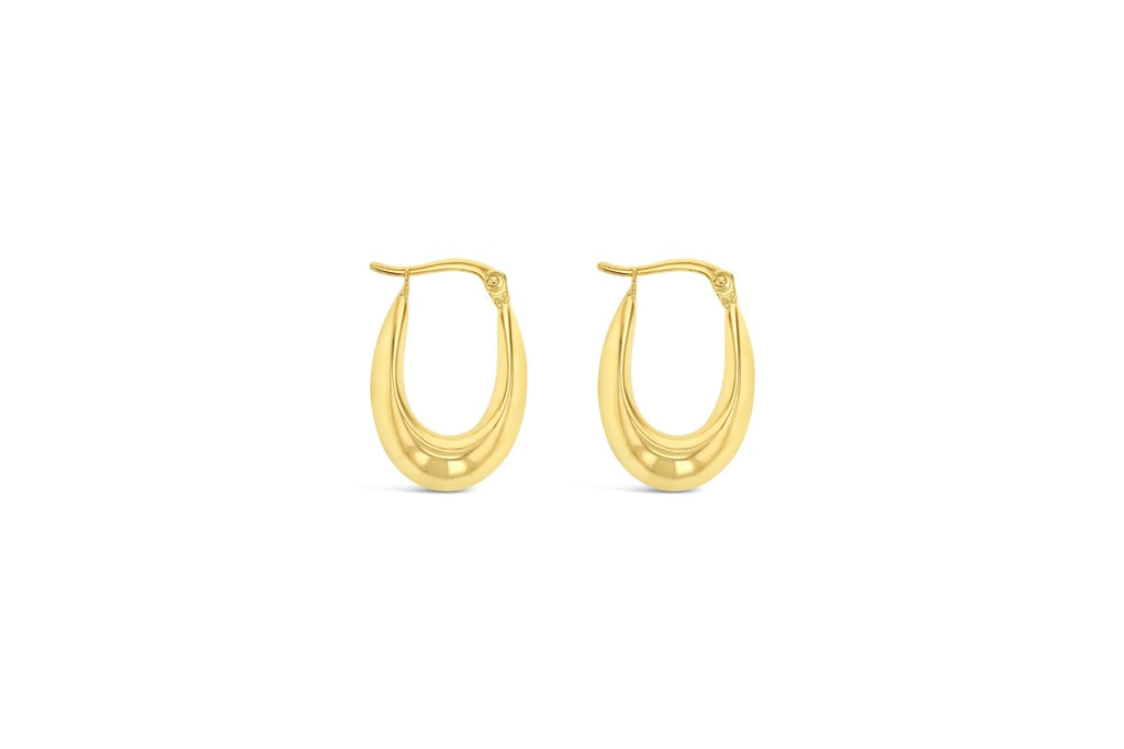 Thick Oval Hoop in Yellow Gold