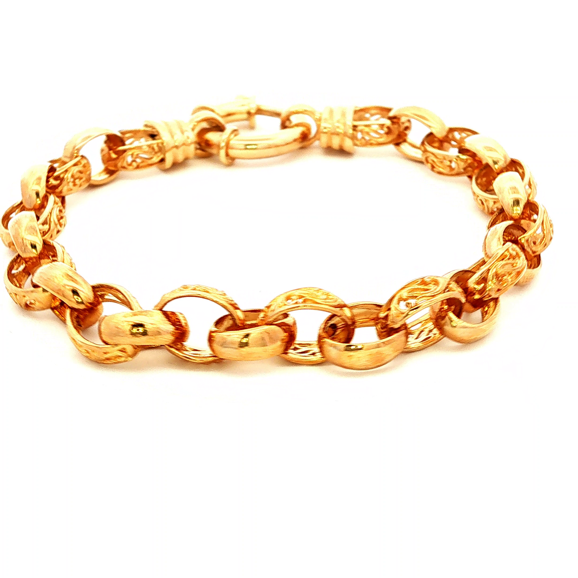 Solid Oval Belcher Bracelet in Yellow Gold