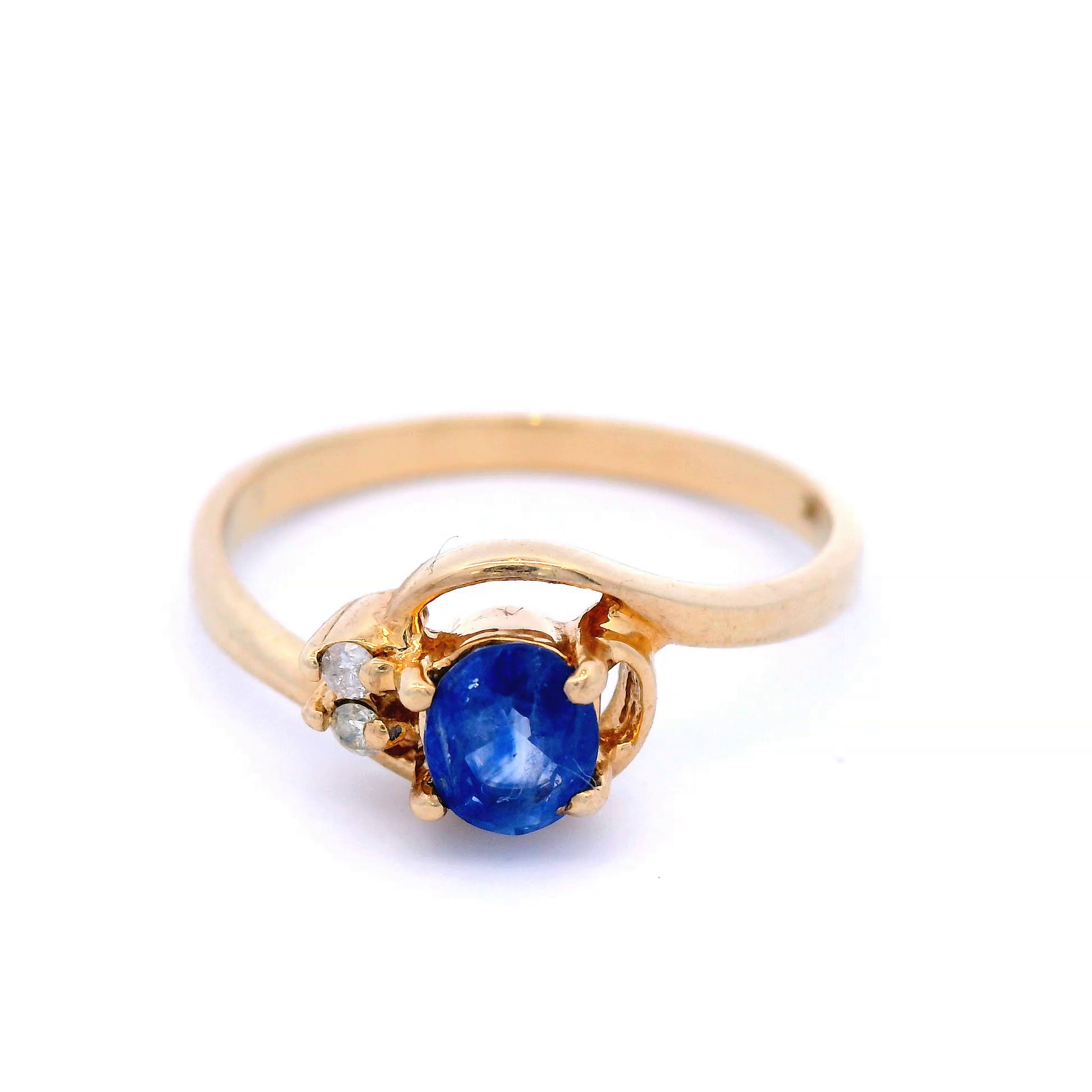 Blue Australian Sapphire Dress Ring Set in Yellow Gold