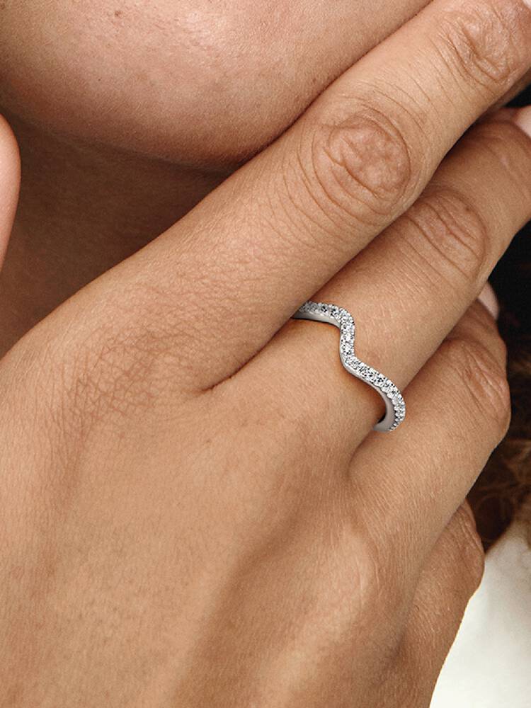 Pandora Sparkling Wave Ring