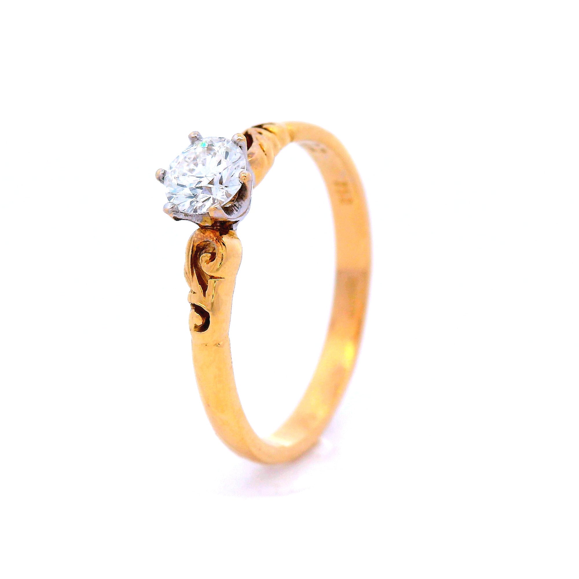 Diamond in a Yellow Gold Filigree Antique Style Setting