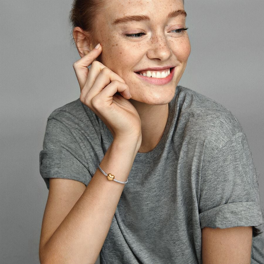 Moments Silver Bracelet w Pandora Shine Heart Clasp