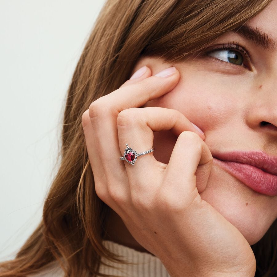 Disney Villains Evil Queen sterling silver ring with fuchsia rose crystal and clear cubic zirconia