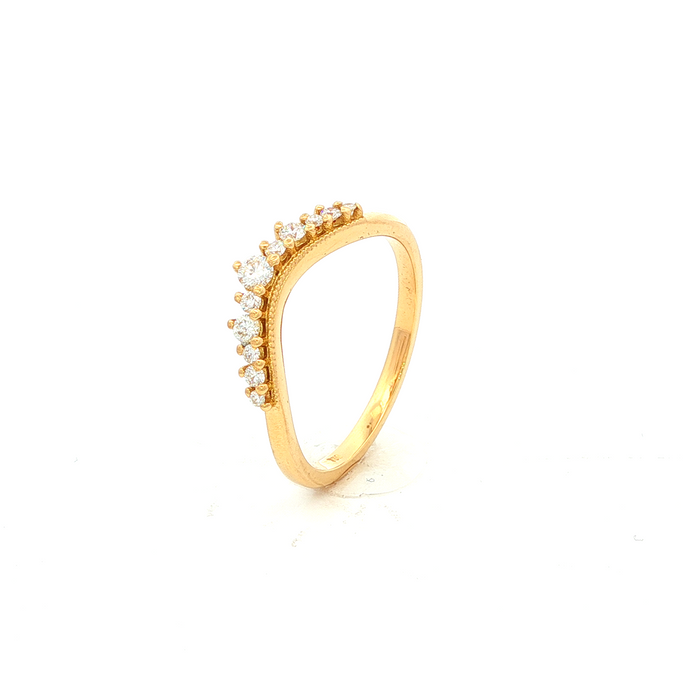 Diamond Curved Set Wedding Band in Yellow Gold
