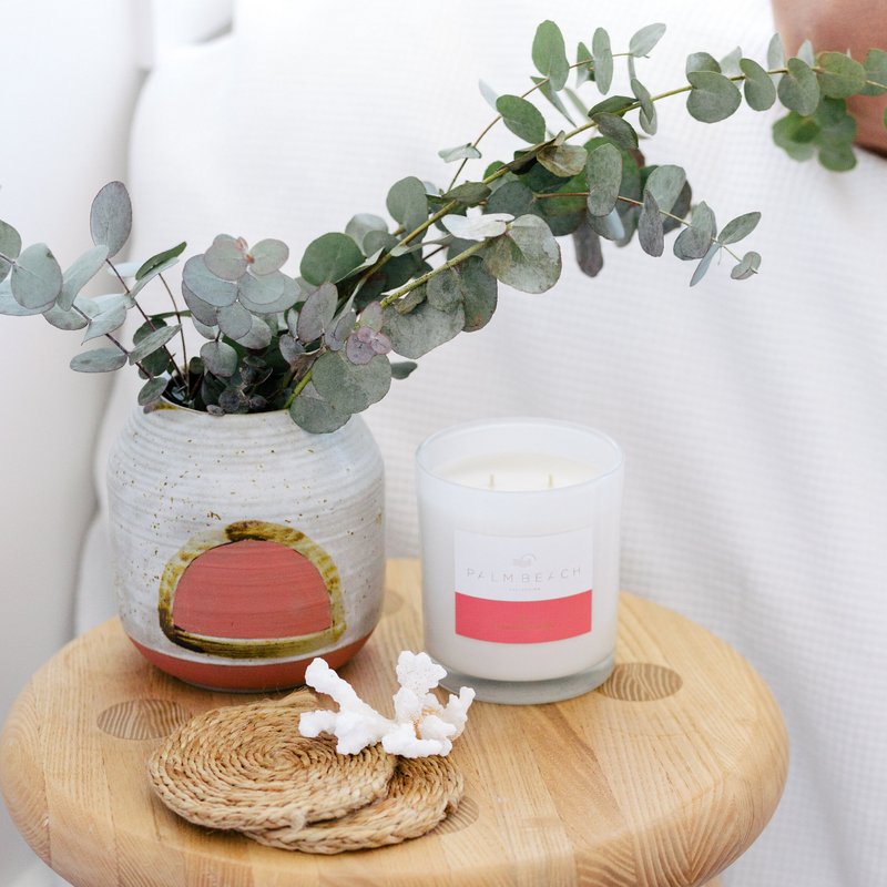 Palm Beach Collection Standard Candle Posy 420g