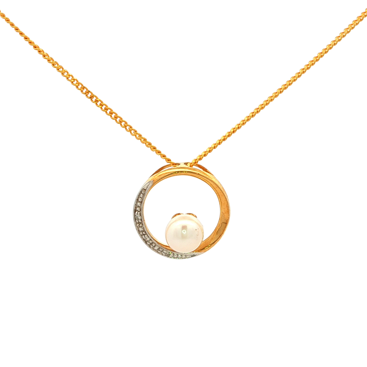 9ct YG Freshwater Pearl & Diamond Circle Pendant