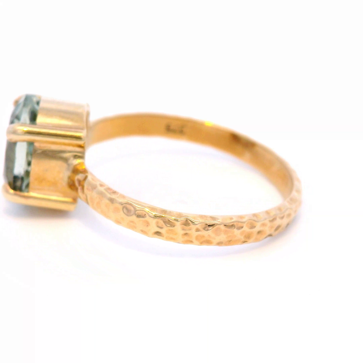 9 Carat Yellow Gold Oval Green Amethyst Gemstone Ring