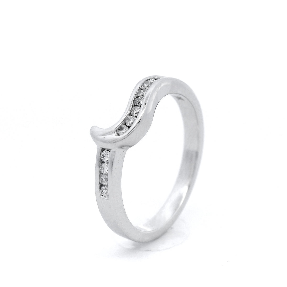 Diamond Set Fitted Wedder Ring in White Gold
