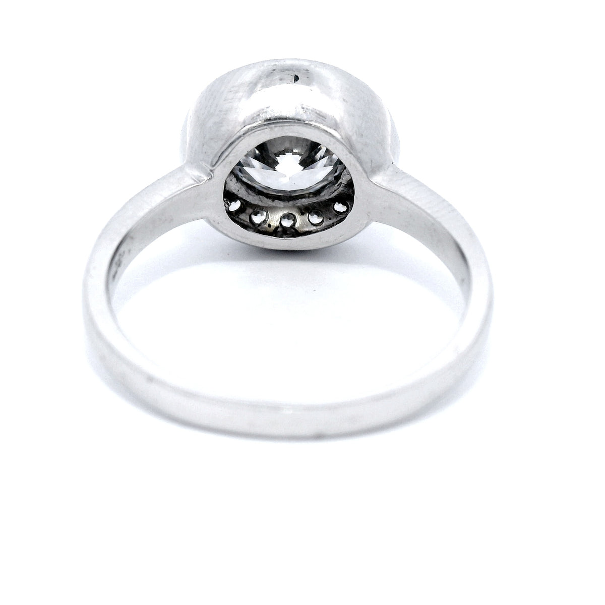 Evergem 9 Carat With Round Bezel Simulated E=1.9Ct Sz P