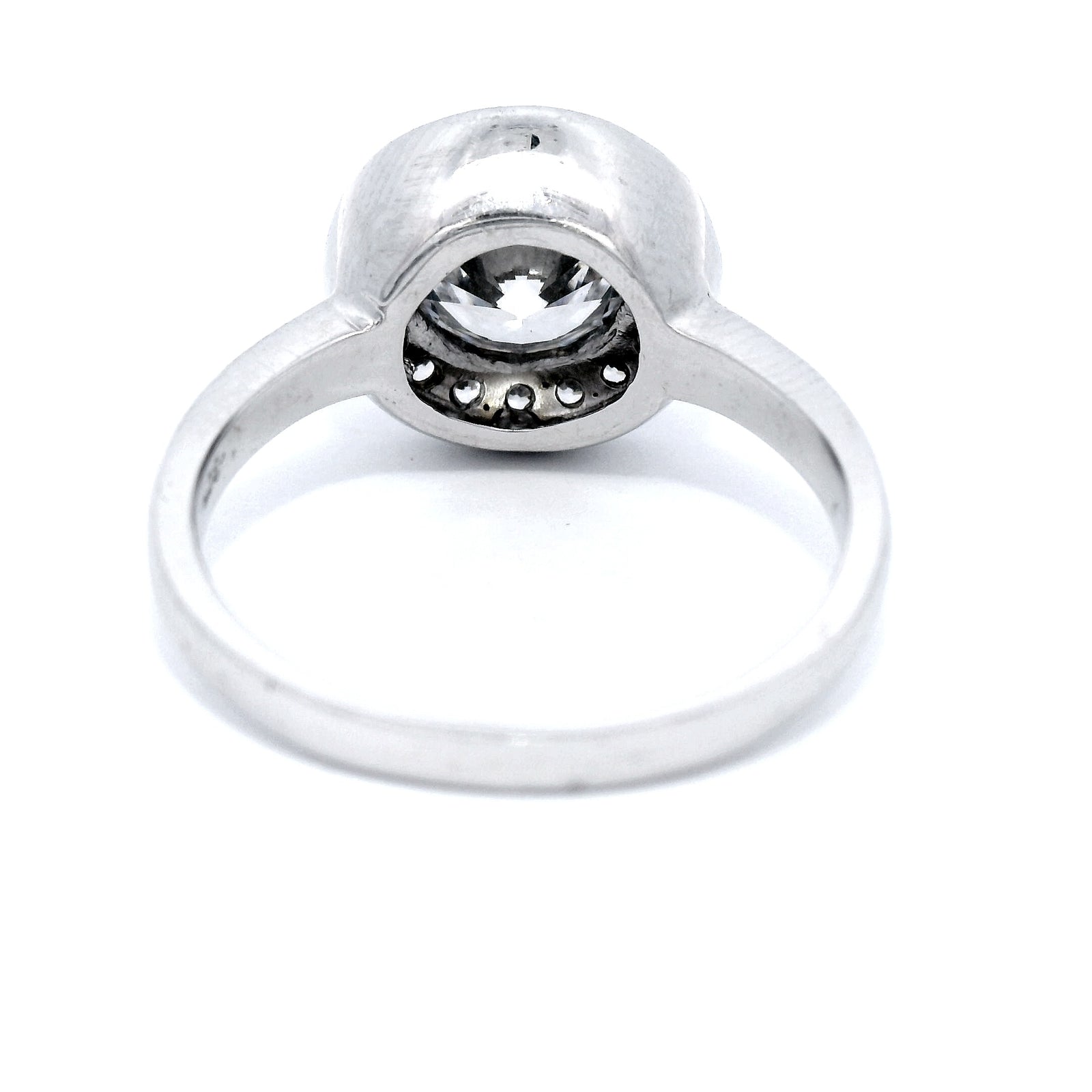 Evergem 9 Carat With Round Bezel Simulated E=1.9Ct Sz P